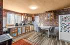 Casă cu 5 camere in Barzava - 8