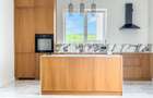 Duplex | 241mp | Str. Radarului | 5 min. Aeroport | 2 parcari - 1
