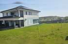 Casa ultrafinisata, garaj, panouri fotovoltaice - 3