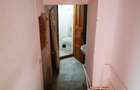 Spatiu comercial parter  amplasat pe colt suprafata constr. 50 mp + 50mp subsol. - 7