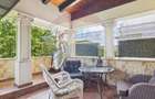 Apartament cu terasă într-o vilă interbelică B-dul Primaverii - 1