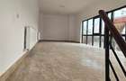 hala si showroom de inchiriat .hala de 600m si showroom 2 etaje de 100 m  - 6