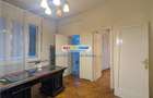 Unirii apartament 7 camere,suprafata utila 198 mp,stare bună - 1