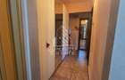 Apartament de vanzare cu 3 camere, centrala proprie, etaj 3, Lipovei - 8
