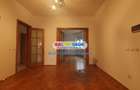 Vanzare apartament 3 camere -  Victoriei Str. Occidentului - 2