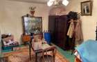 Vand casa batraneasca din caramida acoperita cu tabla mobilata si utilata  - 3