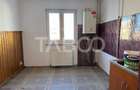 Apartament semidecomandat 2 camere etaj 3 zona Garii Fagaras  - 4