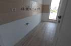 Vând apartament cu 2 camere, decomandat nou  + loc de parcare, situat in complex - 5