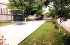 Casa - Vila - Bragadiru - 350000E- Neg- 1000mp teren - ideala 2 familii sau afte - 1