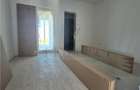 Duplex pe parter - 2 dormitoare - 3 bai ( o baie pe terasa ) - zona in plina dez - 12