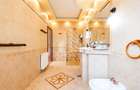 Vila cu 7 camere, curte proprie, loc de parcare, Dumbravita - 3