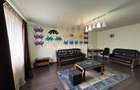 Închiriere - apartament cu 3 camere - Zona Piata Izvoare - 2