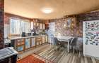 Casă cu 5 camere in Barzava - 8
