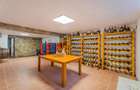 Vila solida Tractorul Coresi, spatii ample, teren 700 mp, garaj 4 masini - 14