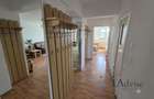 Apartament de 3 Camere pe Două Fețe, cu 2 Băi, 2 Balcoane și 2 Locuri de Parcare