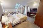 Investitia ideala - Pensiune, zona centrala - 14 camere, 2 apartamente - 7