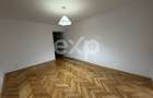 3 camere 68 mp 8 min metrou Titan bloc reabilitat parc 3 min - 8