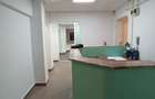 Vanzare apartament 3 cam la parter cu balcon stradal zona Parc Sebastian sect 5 - 4