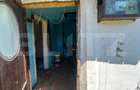 Teren ingradit si casa la rosu - 7