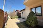 Casă de vânzare – 7 camere +teren 820 mp - Păulești - 2