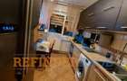 Apartament de vanzare cu 3 camere, 2 gr sanitare - zona 13 Septembrie - 5