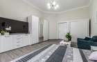 Apartament ultracentral cu 4 camere decomandat, etaj intermediar - 5