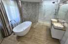 De inchiriat casa ultramoderna cu 4 camere 3 bai si dressing in Sibiu - 8