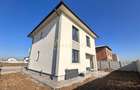 Casa Individuala de vanzare - Teren 350 mp | 4 camere - 3 bai - 4