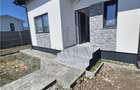 Duplex pe parter - 2 dormitoare - 3 bai ( o baie pe terasa ) - zona in plina dez - 8