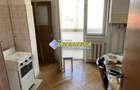 Apartament 3 camere etaj 2 +garaj + boxa in Cetate zona Caroline - 4
