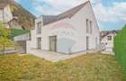 La poalele Tâmpei — vilă contemporană în Schei - 18