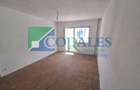 2 Camere, Etaj. 1, Decomandat, 45 mp, langa Shopping City, Balcon închis - 1