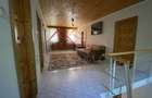 Vila de vanzare, teren 3100 mp, 7 camere, 6 grupuri sanitare, 3 CT, an 1997 - 31