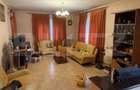 Vilă cu suprafață de 320 mp, teren 500 mp și garaj + 2 locuri de parcare - 1