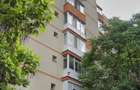 Calea Mosilor x Eminescu adiacent, Pizza Hut - 1