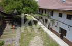 Casa saseasca, 2500 mp teren, 2 fronturi stradale – Cristian – 0% comision - 2