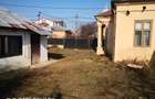 De vanzare (de inchiriat) , in zona centrala, casa cu curte de 1100mp - 1