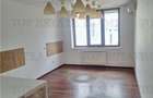 Penthouse intr-o cladire de 4 etaje cu 2 locuri de parcare si boxa in zona flore - 5