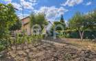 Casă spațioasă cu grădină pe str. Merilor, 194 mp utili – 439 mp teren | Ghimbav