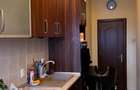 Apartament mare, luminos, 50 metri de metrou. - 6