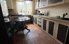 Apartament renovat complet, 69 mp, etaj 8 – Zona Semiluna, Dărmănești