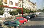Spatii comerciale de inchiriat pe Bulevardul Revolutiei 84 - 1