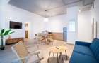 Apartament de inchiriat 2 camere, parcare proprie. Serviciu curatenie optional.