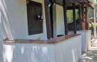Proprietate de vanzare in Golești - 10800 mp teren și două case - 3