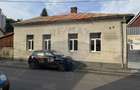 Apartament ultracentral cu curte, 2 unități locative. Str. Pitesti - 2