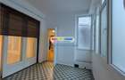 Unirii apartament 7 camere,suprafata utila 198 mp,stare bună