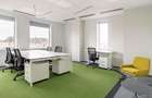 Găsiți spațiu de birou în Regus Central Business Plazapentru 3 persoane cu toate - 4