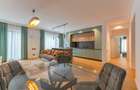 Închiriere apartament modern 3 camere cu vedere superbă Brașov - 2