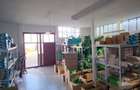 Vila 290mp + 4 spatii comerciale/chiriasi /depozitare, teren 1401 mp, acces DN1 - 18