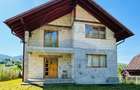 Casă / Vilă cu 5 camere de vânzare - 1